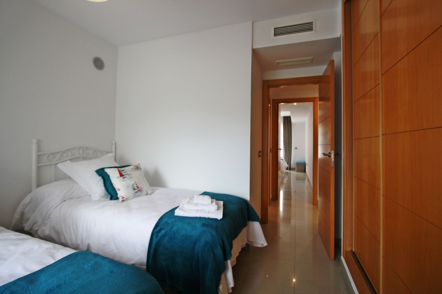 3 makuu huoneen duplex, erinomaisessa ylellisessä yhteisössä