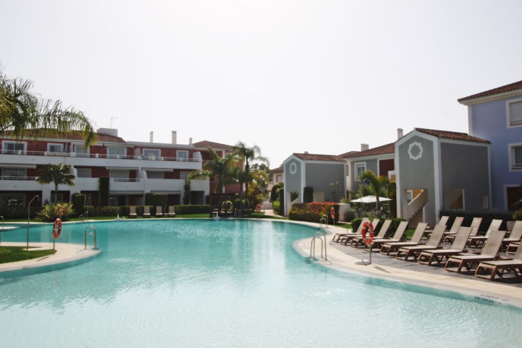 3 makuu huoneen duplex, erinomaisessa ylellisessä yhteisössä