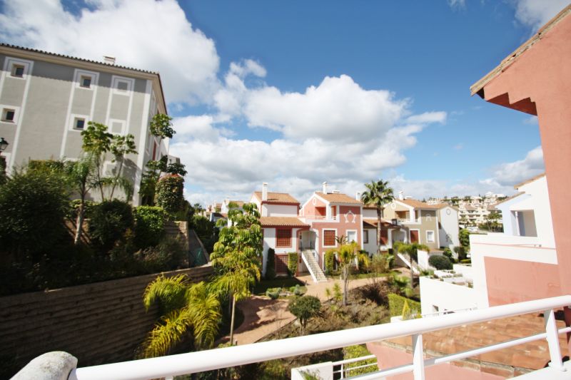 3 makuu huoneen duplex, erinomaisessa ylellisessä yhteisössä