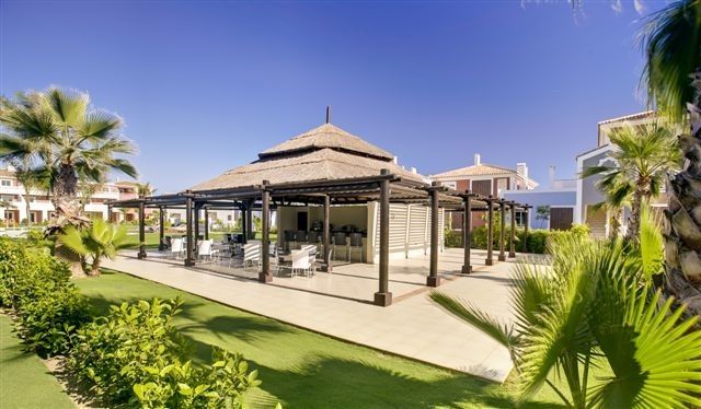 3 makuu huoneen duplex, erinomaisessa ylellisessä yhteisössä