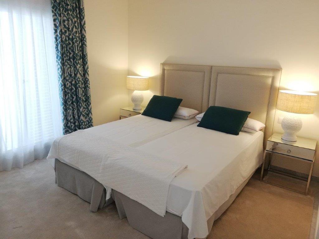 Large penthouse, with large terrace and wonderful views over Puerto Banus and to the distance some views to the sea.