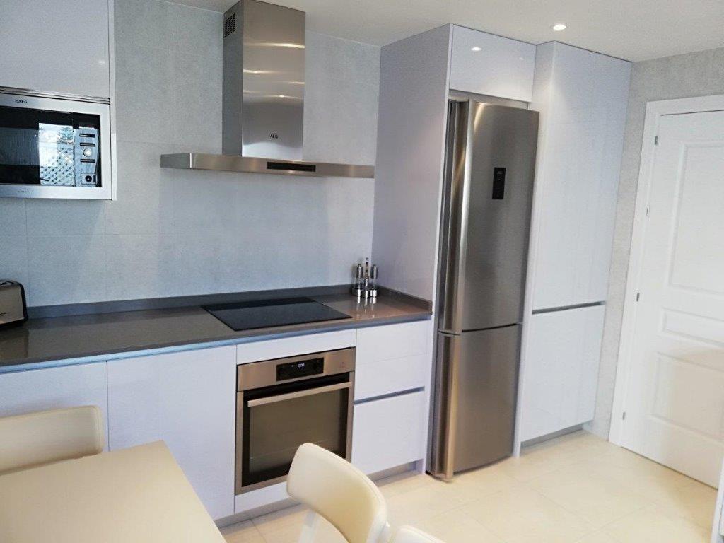 Large penthouse, with large terrace and wonderful views over Puerto Banus and to the distance some views to the sea.