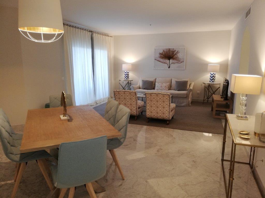 Wonderful fourth floor apartment of 148 m2 useful, facing south. Puerto Banus