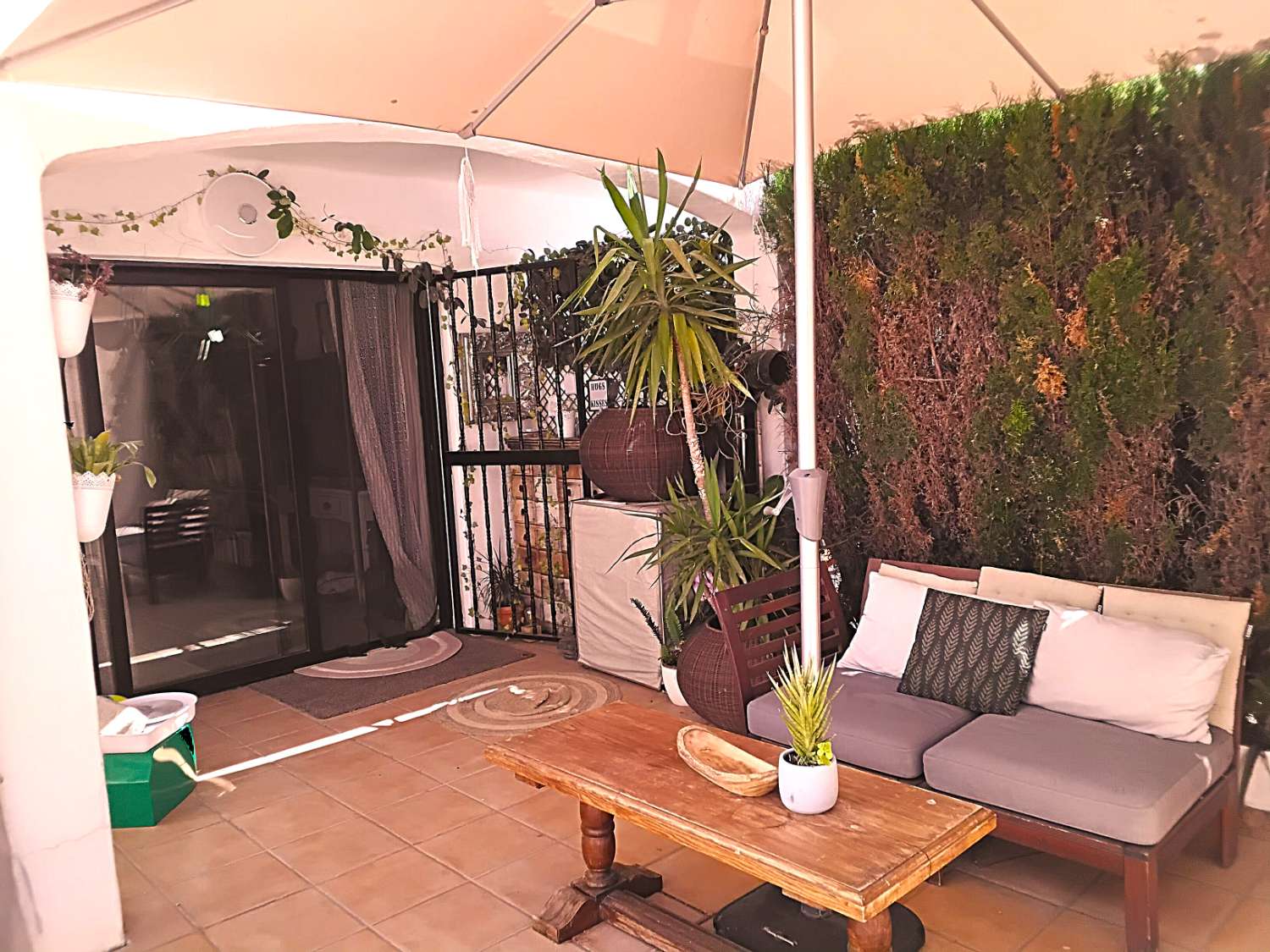 Na prodej středomořský dvojdom, s 5 ložnicemi v Bel-Air, Cancelada. Estepona.