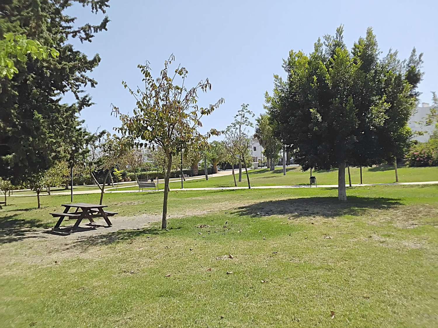 Na prodej středomořský dvojdom, s 5 ložnicemi v Bel-Air, Cancelada. Estepona.