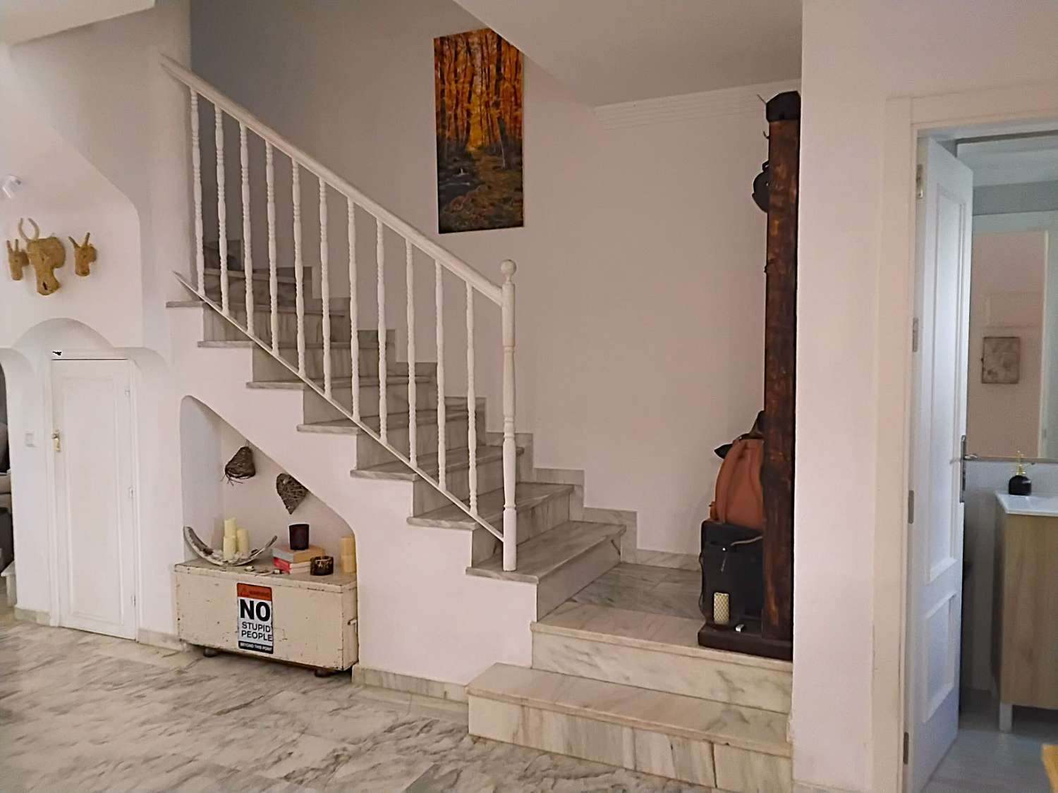 Na prodej středomořský dvojdom, s 5 ložnicemi v Bel-Air, Cancelada. Estepona.