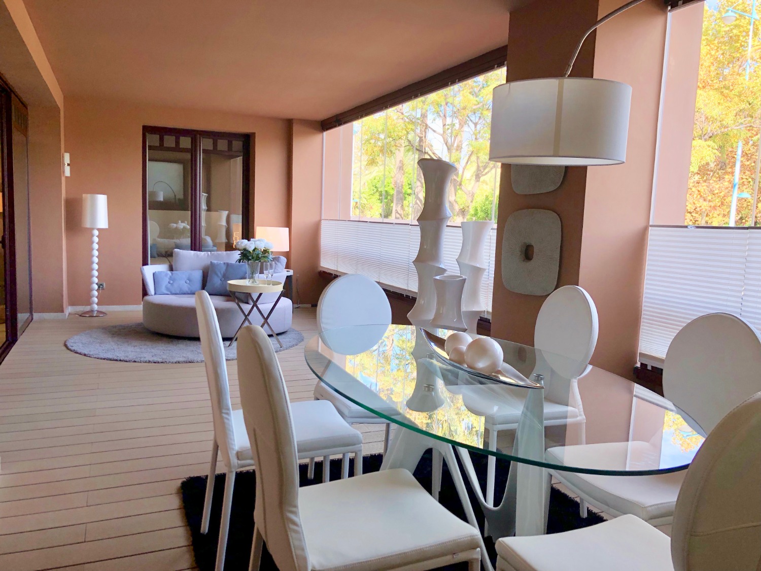 Completamente arredato e arredato, prima linea della spiaggia. Complesso di lusso. Marbella.