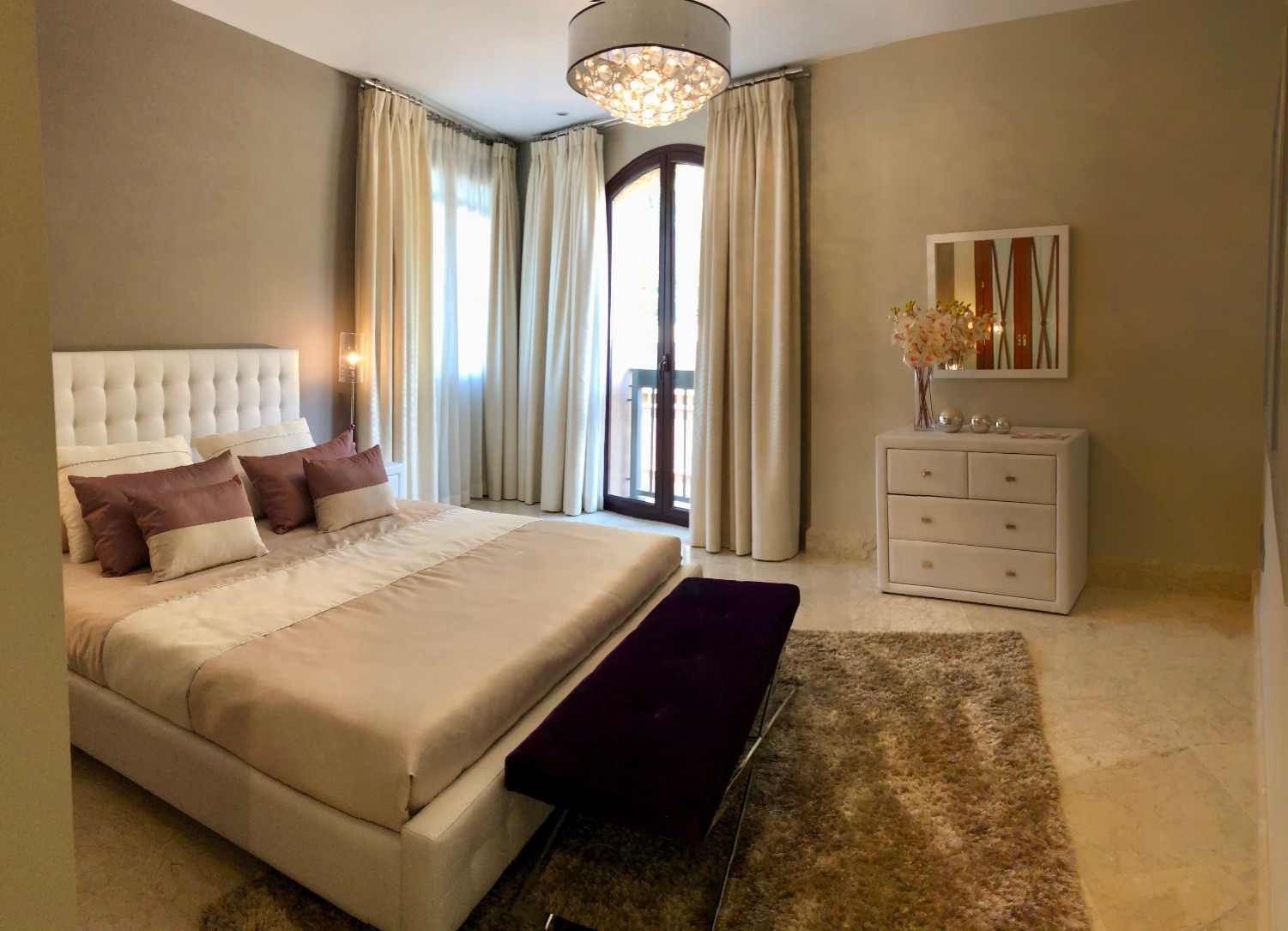 Completamente arredato e arredato, prima linea della spiaggia. Complesso di lusso. Marbella.