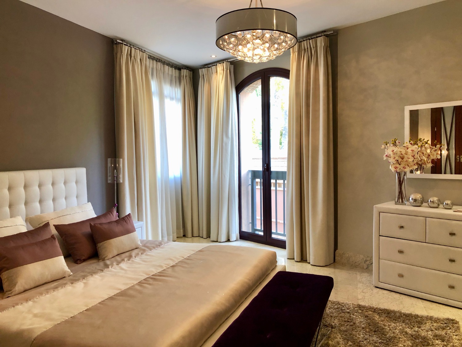 Completamente arredato e arredato, prima linea della spiaggia. Complesso di lusso. Marbella.