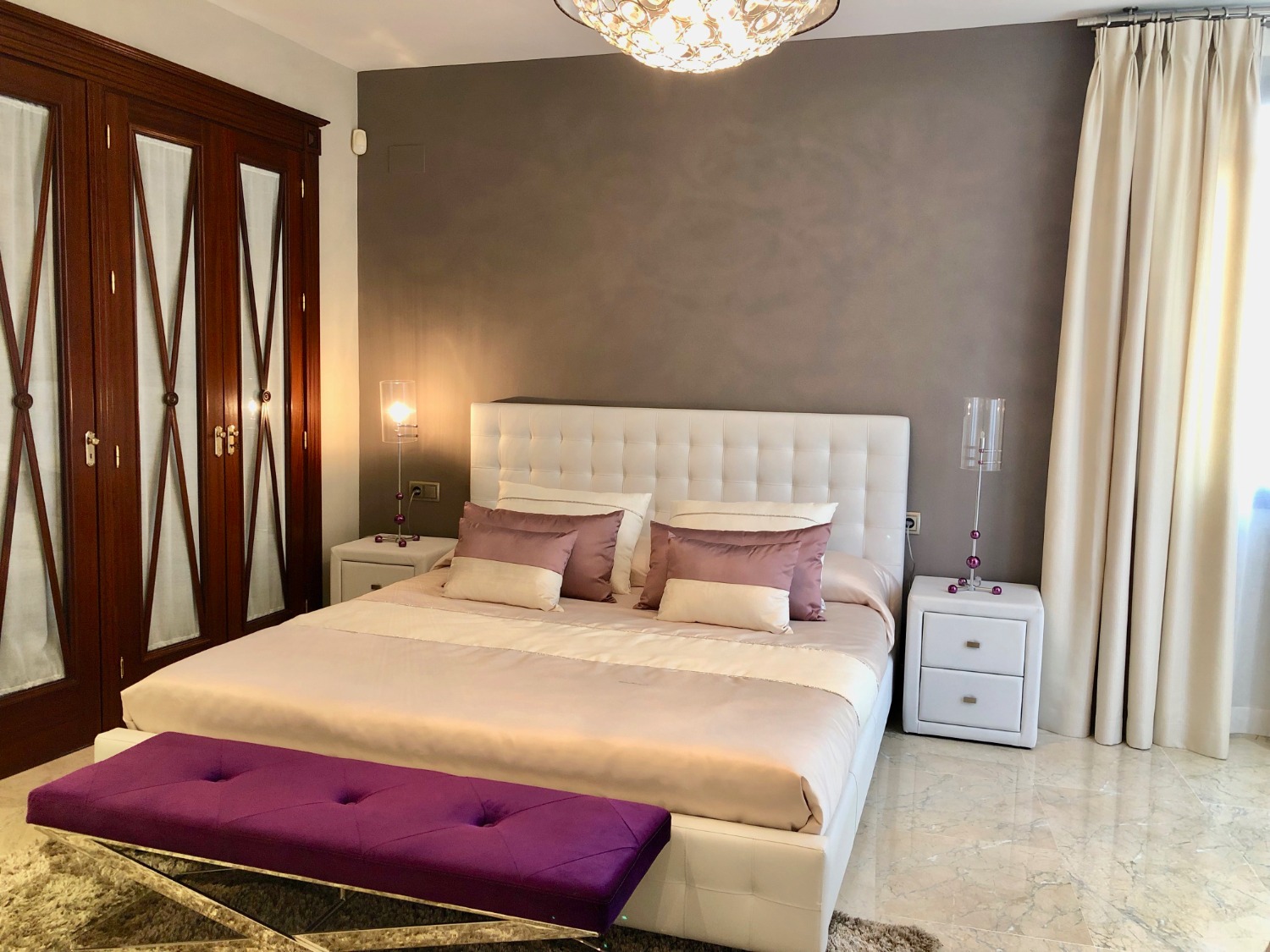 Completamente arredato e arredato, prima linea della spiaggia. Complesso di lusso. Marbella.