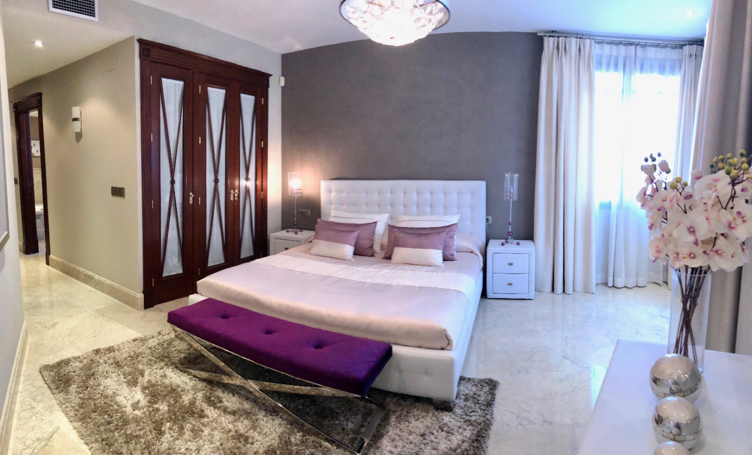 Completamente arredato e arredato, prima linea della spiaggia. Complesso di lusso. Marbella.