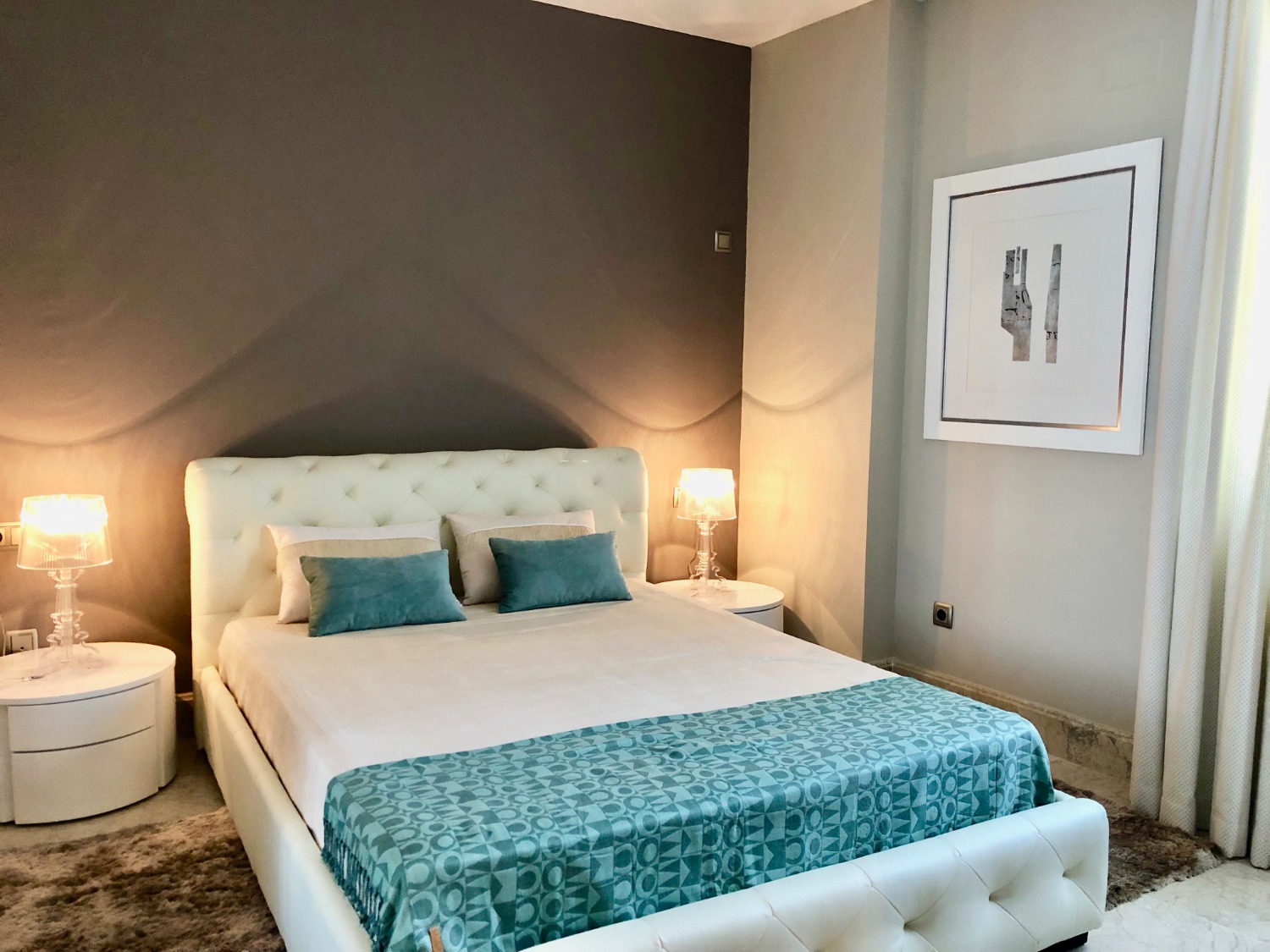 Completamente arredato e arredato, prima linea della spiaggia. Complesso di lusso. Marbella.