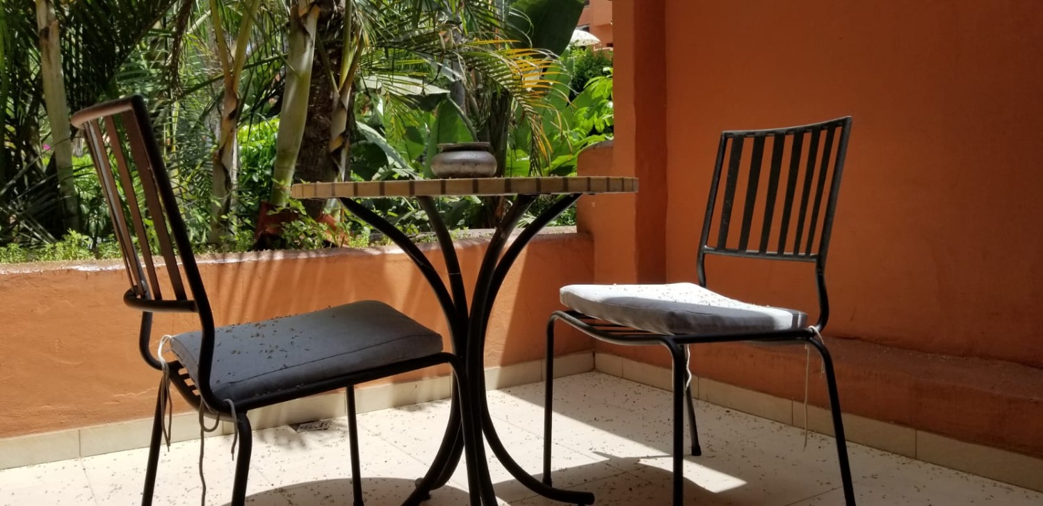 Fem parkeringspladser, elevator. Hus på Golden Mile, Marbella, med privat have, pejs og solarium med grill.