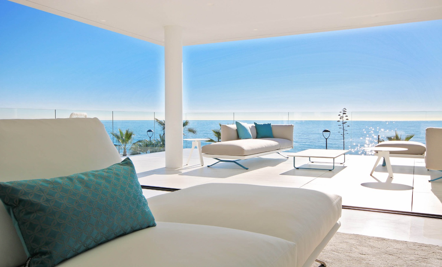 Первая лицензия на занятие на месте! На линии фронта Средиземного моря! Эстепона