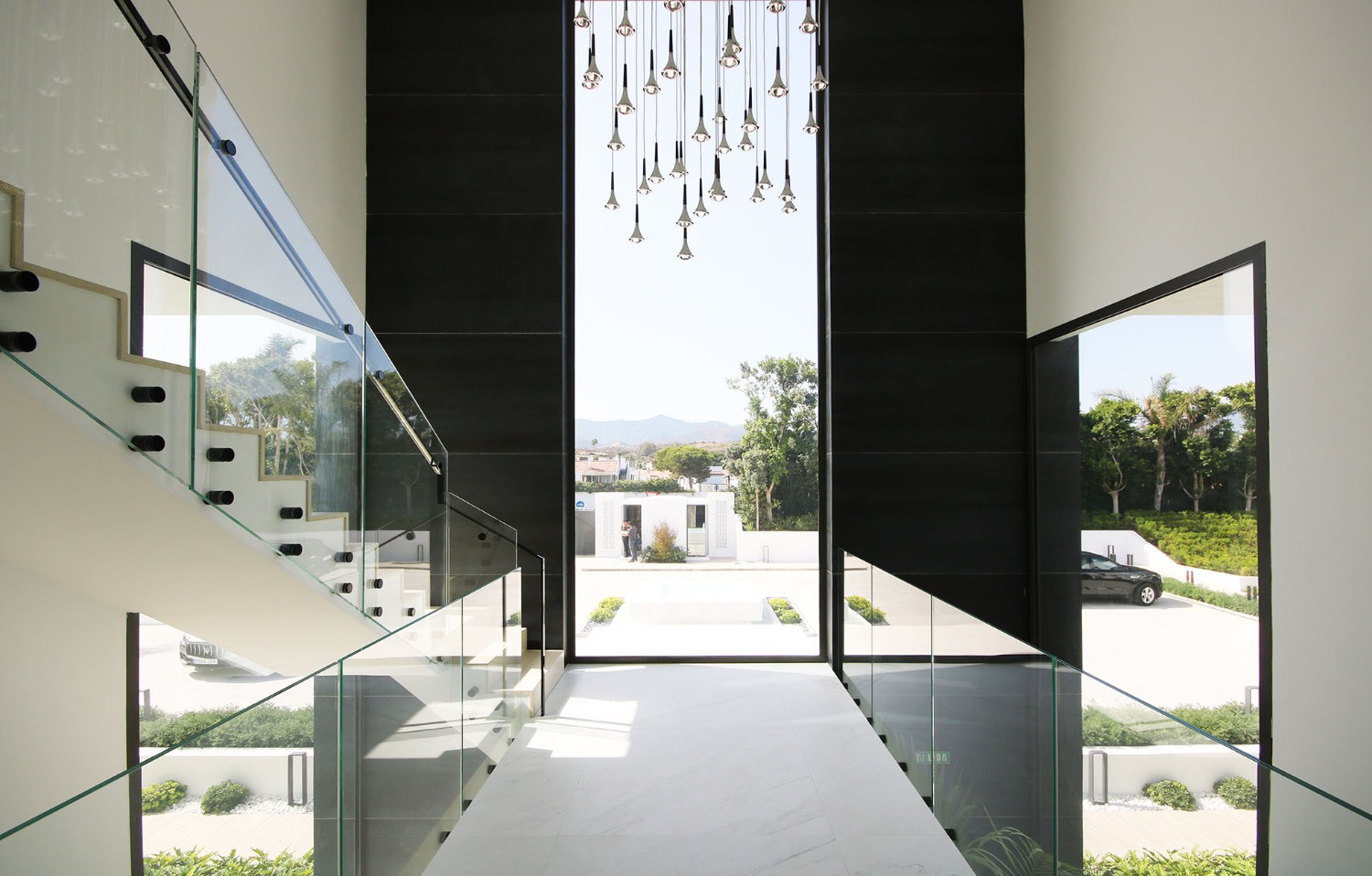 Первая лицензия на занятие на месте! На линии фронта Средиземного моря! Эстепона