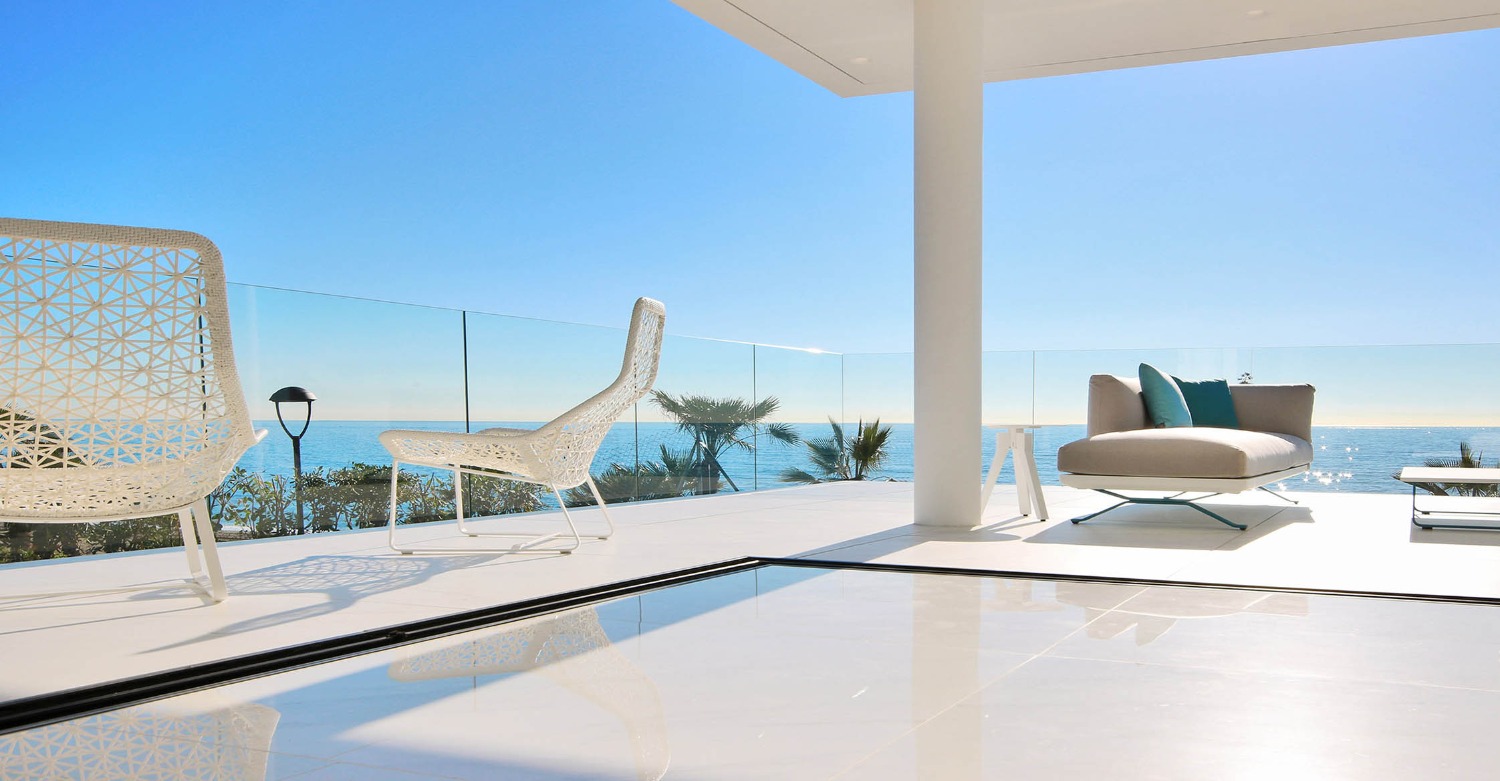 Первая лицензия на занятие на месте! На линии фронта Средиземного моря! Эстепона