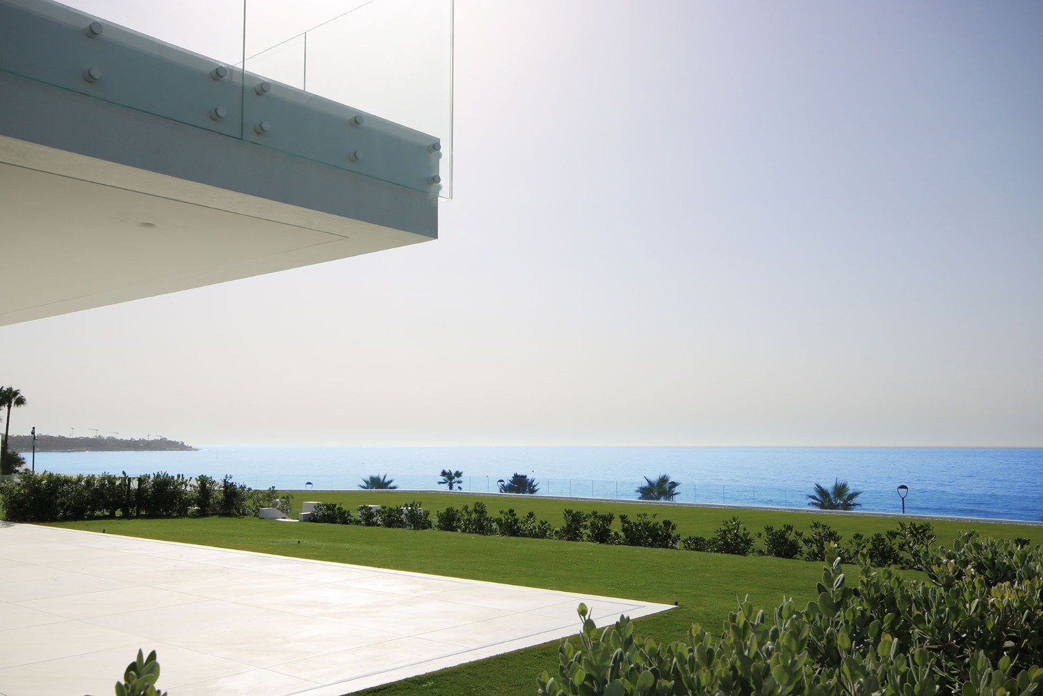 Первая лицензия на занятие на месте! На линии фронта Средиземного моря! Эстепона