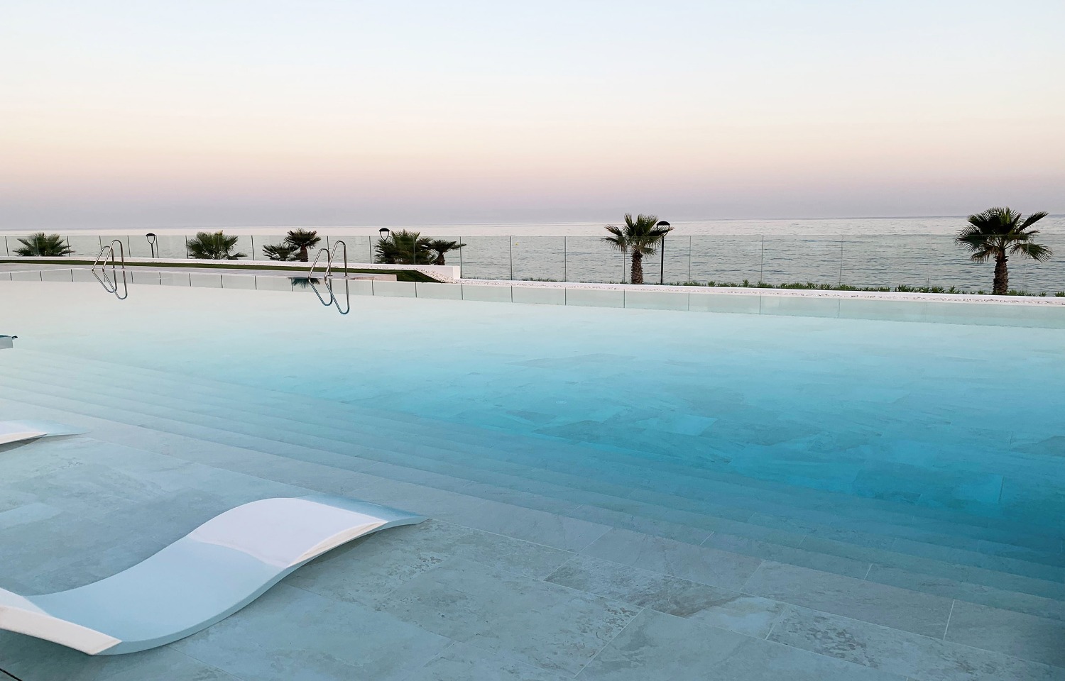 Первая лицензия на занятие на месте! На линии фронта Средиземного моря! Эстепона